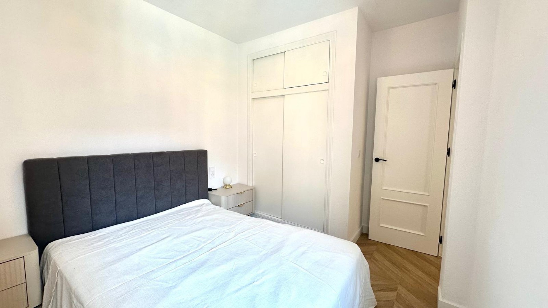 Sale - Apartment Flat -
Torrevieja - Centro