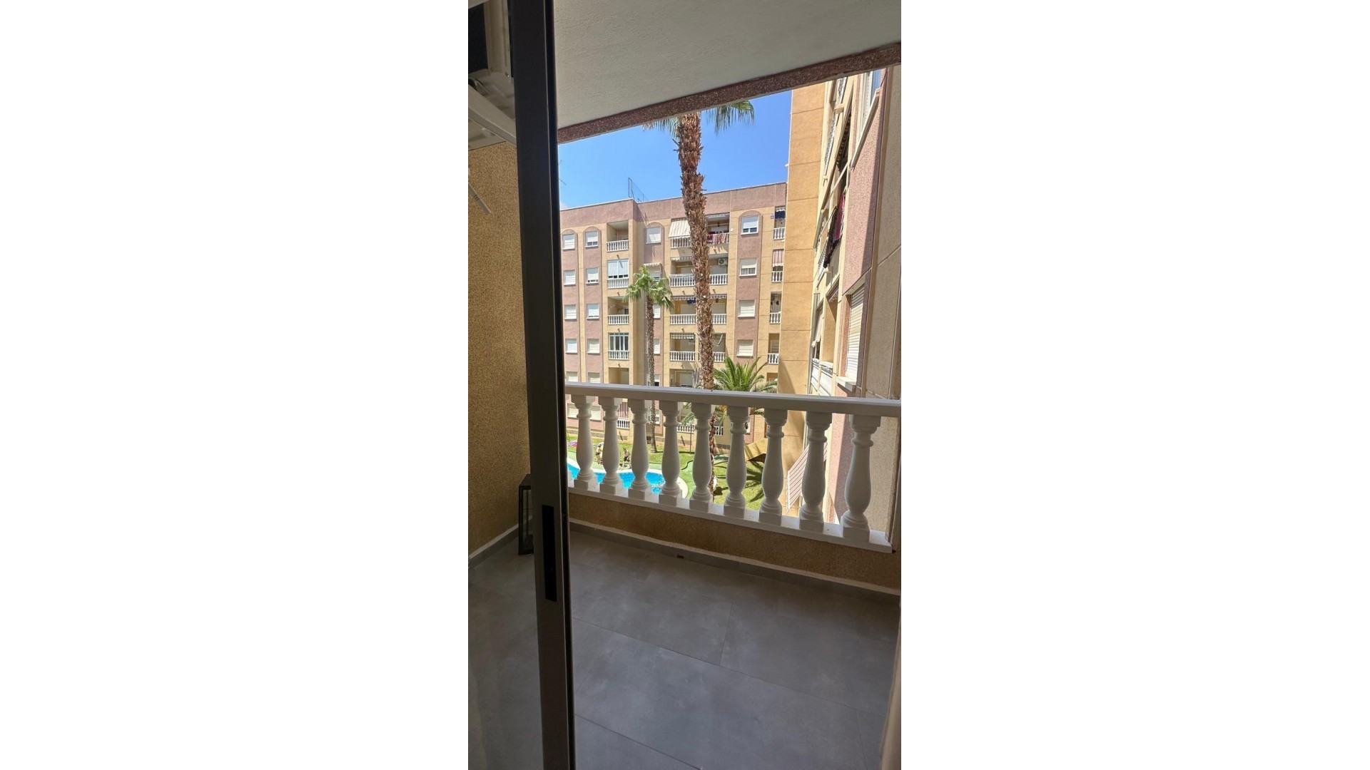 Sale - Apartment Flat -
Torrevieja - Centro