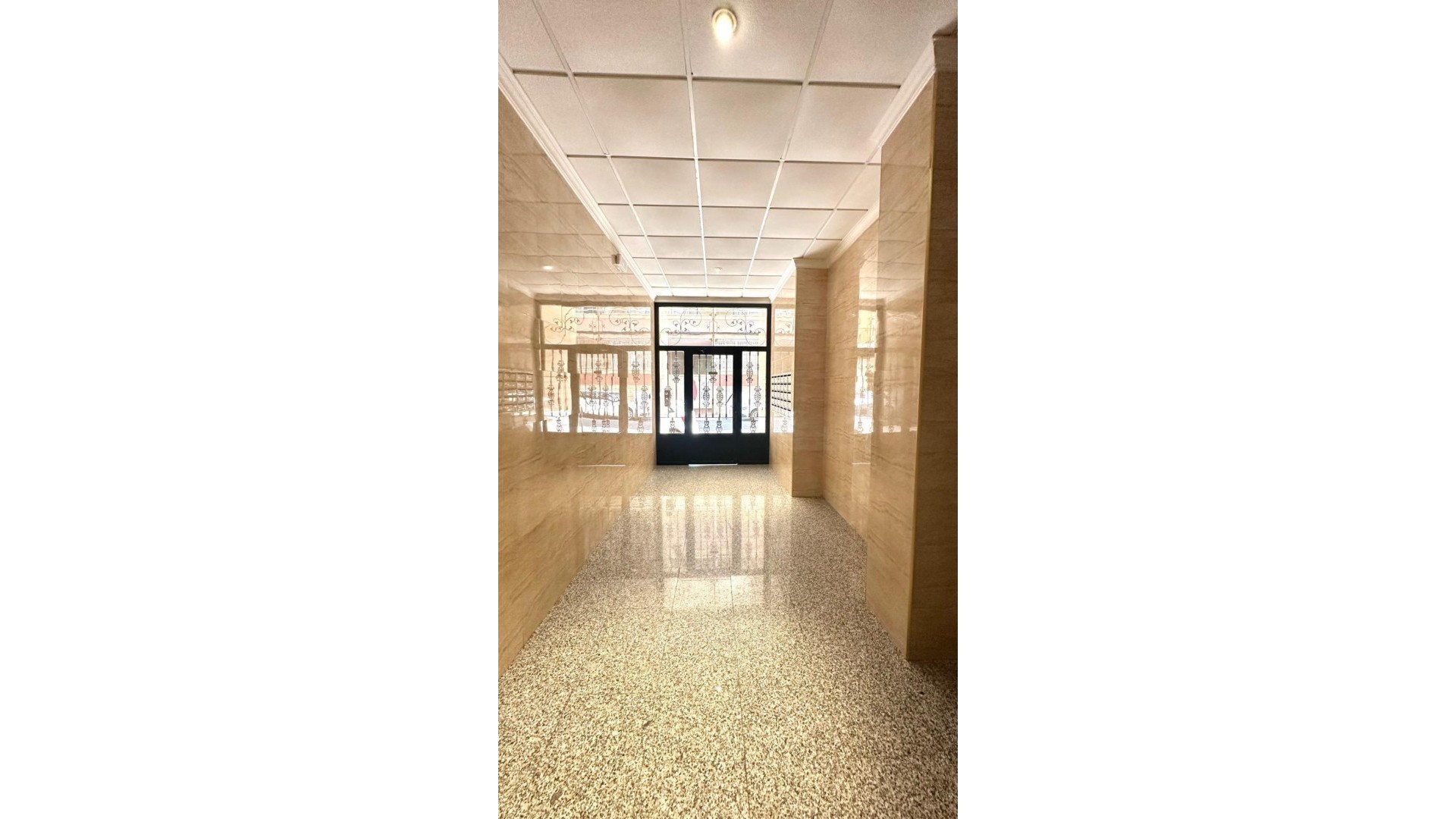 Sale - Apartment Flat -
Torrevieja - Centro