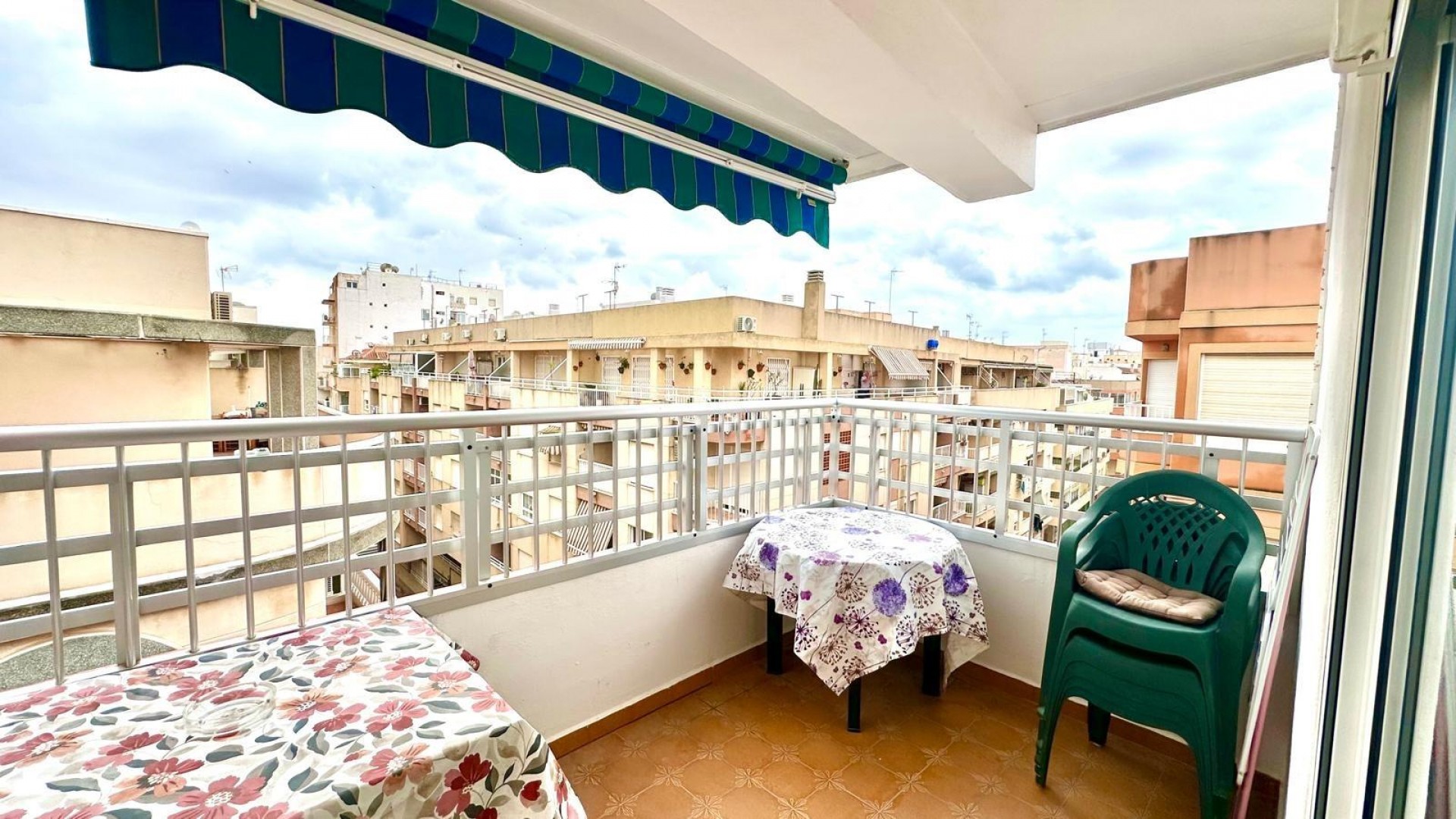 Sale - Apartment Flat -
Torrevieja - Centro