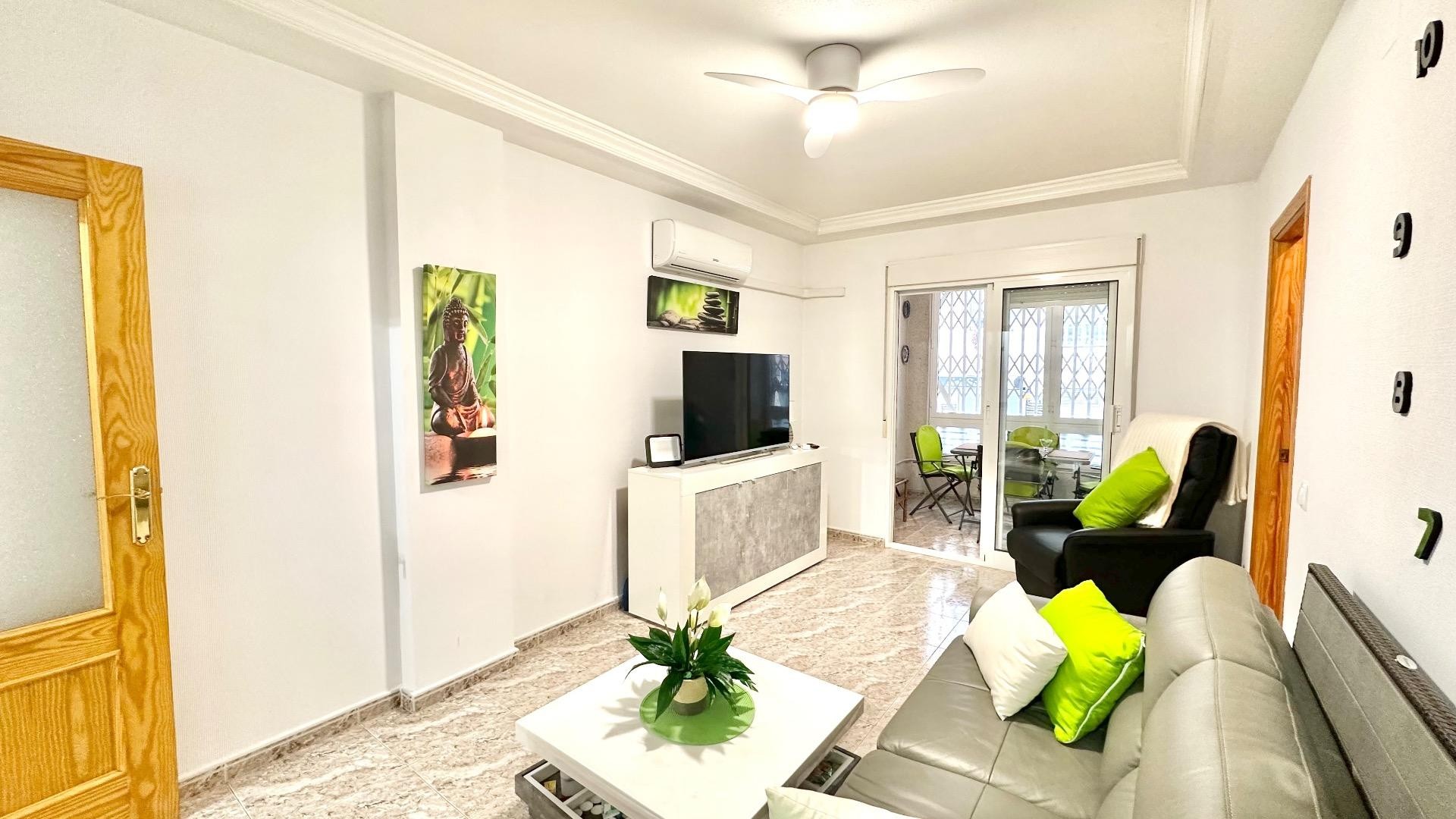 Sale - Apartment Flat -
Torrevieja - Centro