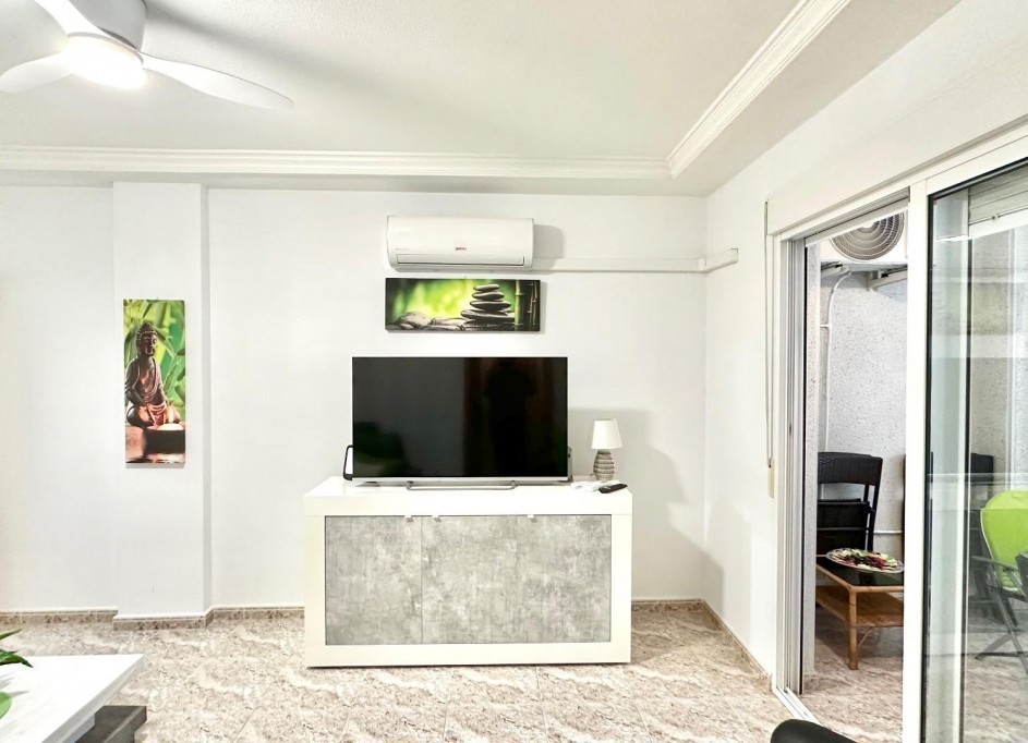 Sale - Apartment Flat -
Torrevieja - Centro