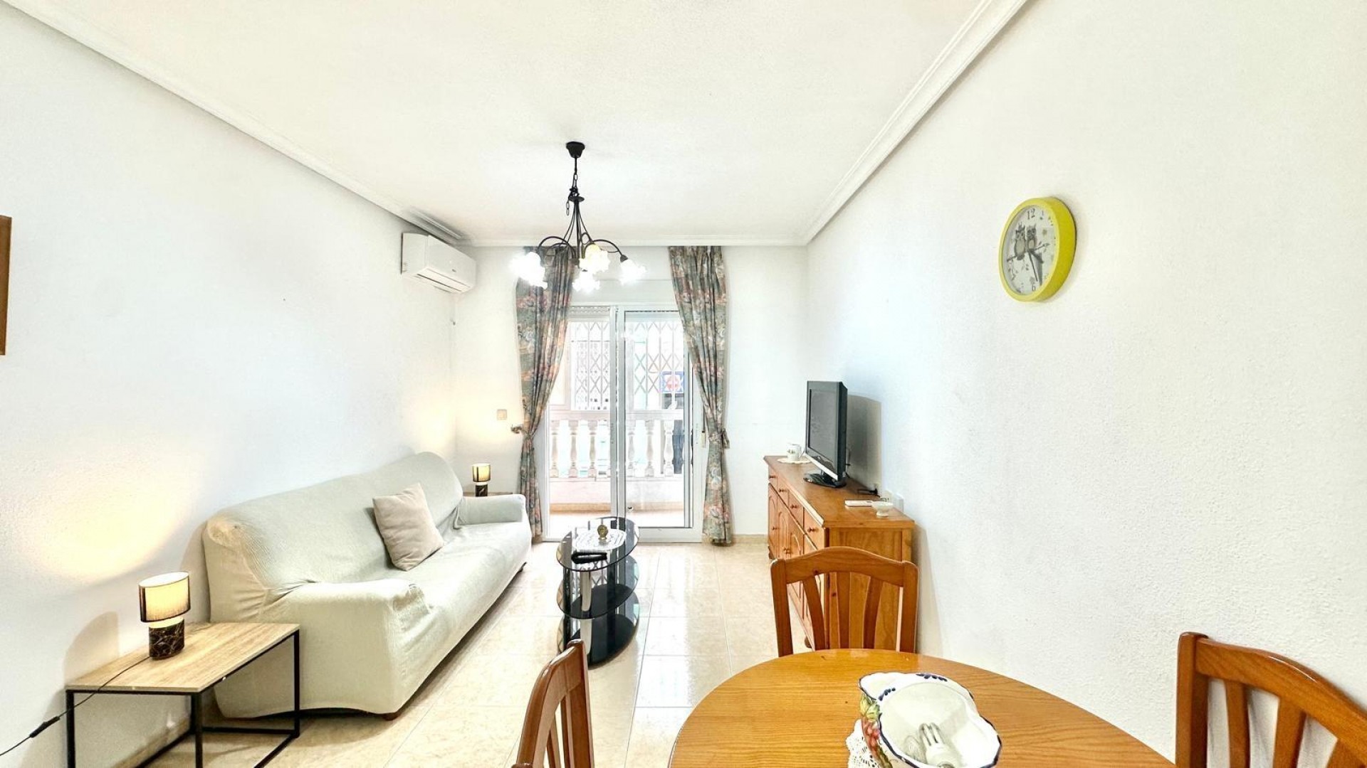 Sale - Apartment Flat -
Torrevieja - Centro