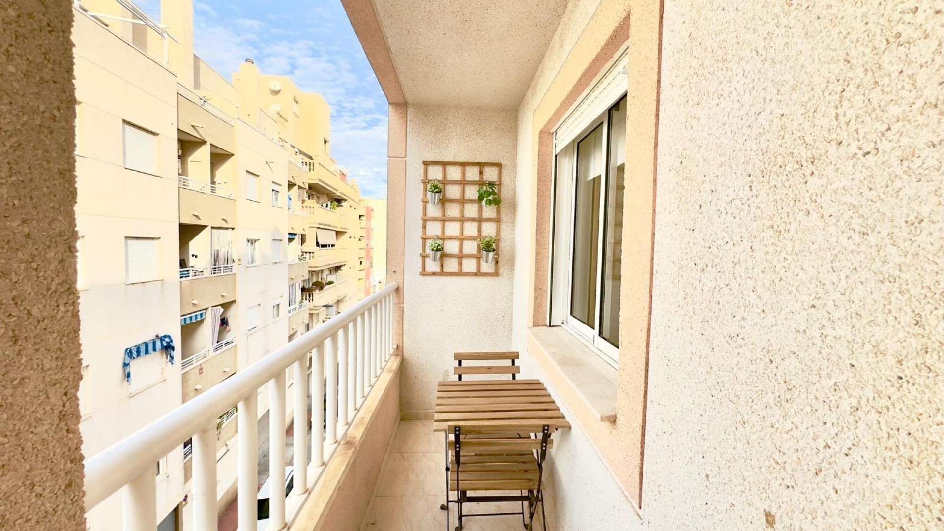 Sale - Apartment Flat -
Torrevieja - Centro