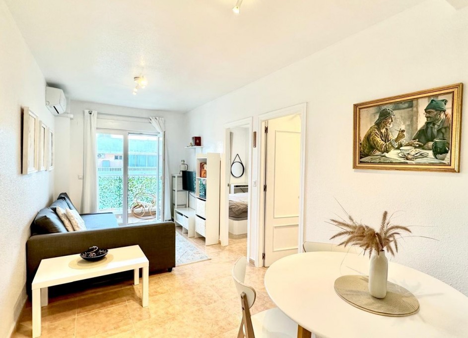 Sale - Apartment Flat -
Torrevieja - Centro