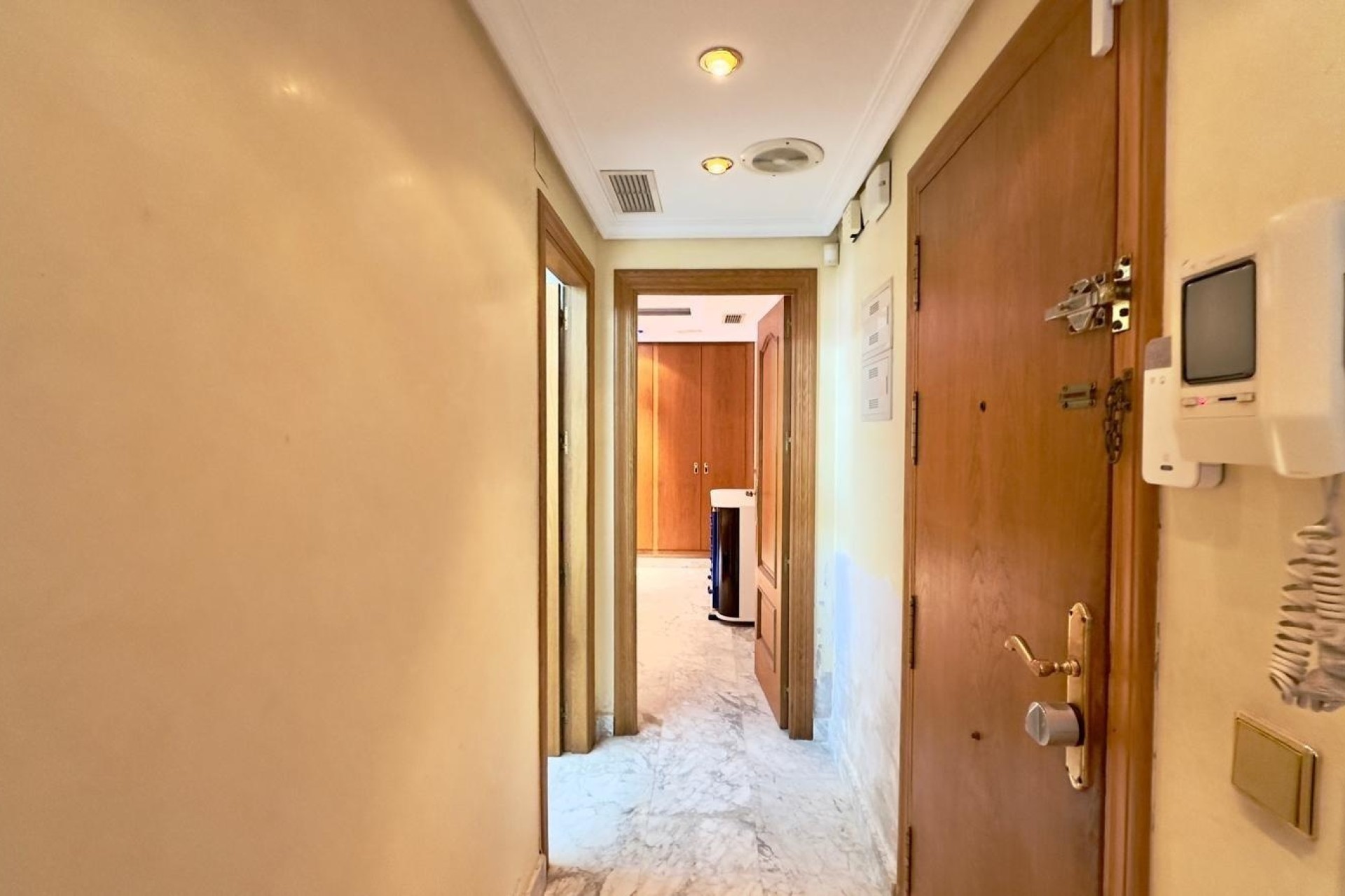 Sale - Apartment Flat -
Torrevieja - Centro