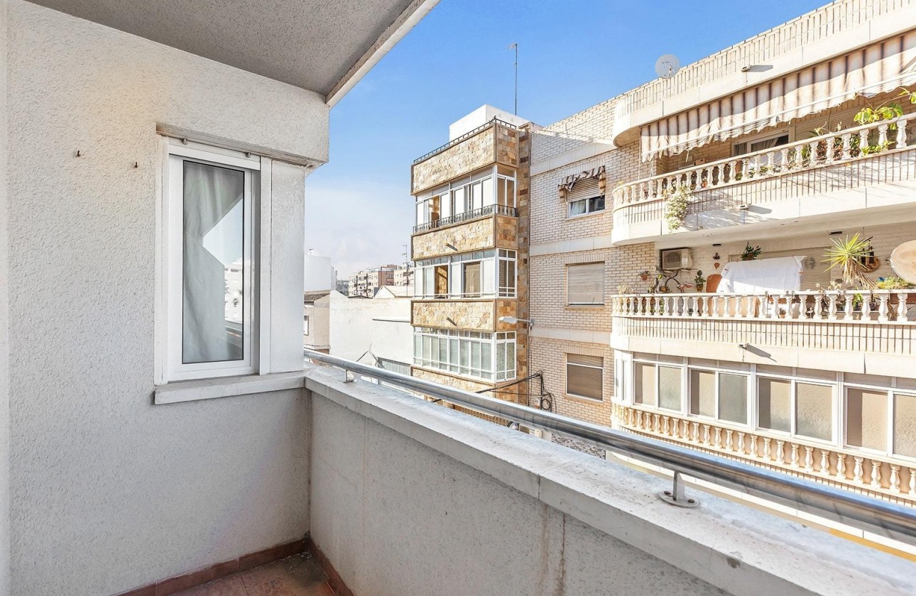 Sale - Apartment Flat -
Torrevieja - Centro