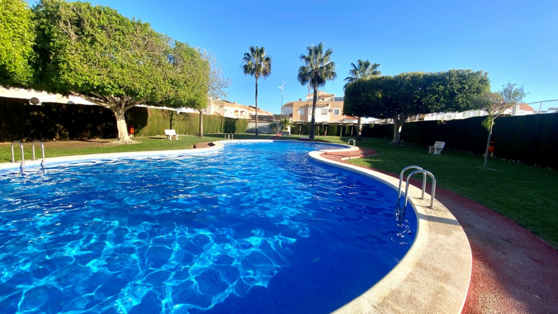 Sale - Apartment Flat -
Torrevieja - El limonar