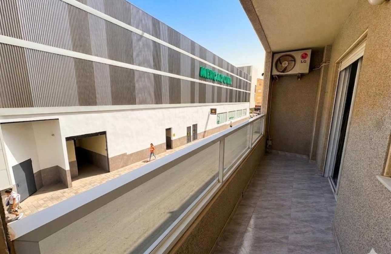 Sale - Apartment Flat -
Torrevieja - Estacion de autobuses