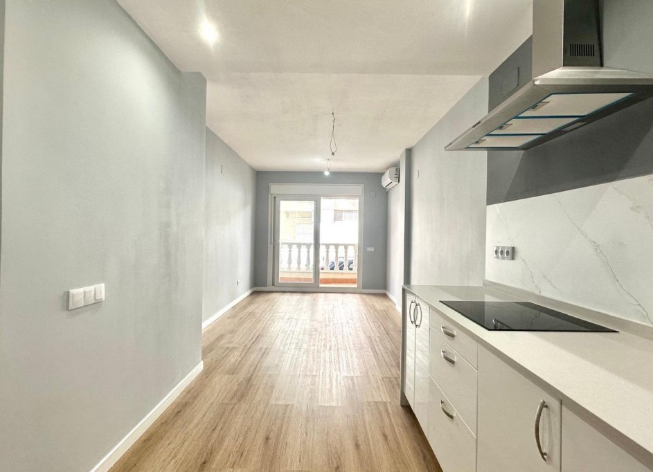 Sale - Apartment Flat -
Torrevieja - La Mata pueblo