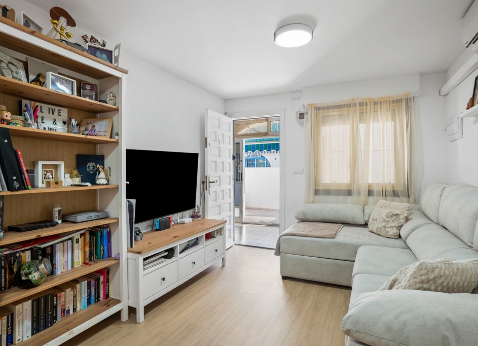 Sale - Apartment Flat -
Torrevieja - La Siesta