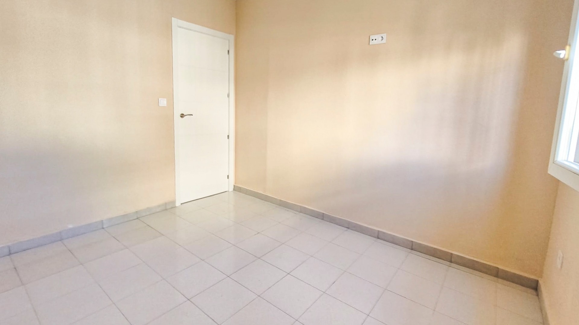 Sale - Apartment Flat -
Torrevieja - Lago jardin