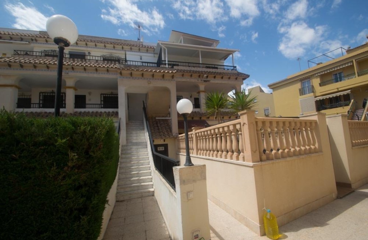 Sale - Apartment Flat -
Torrevieja - Mar azul