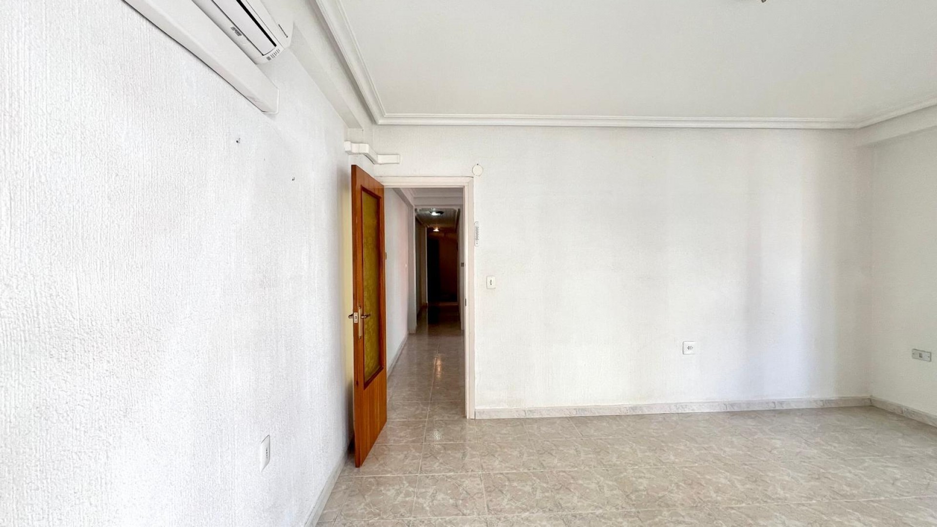 Sale - Apartment Flat -
Torrevieja - Paseo maritimo