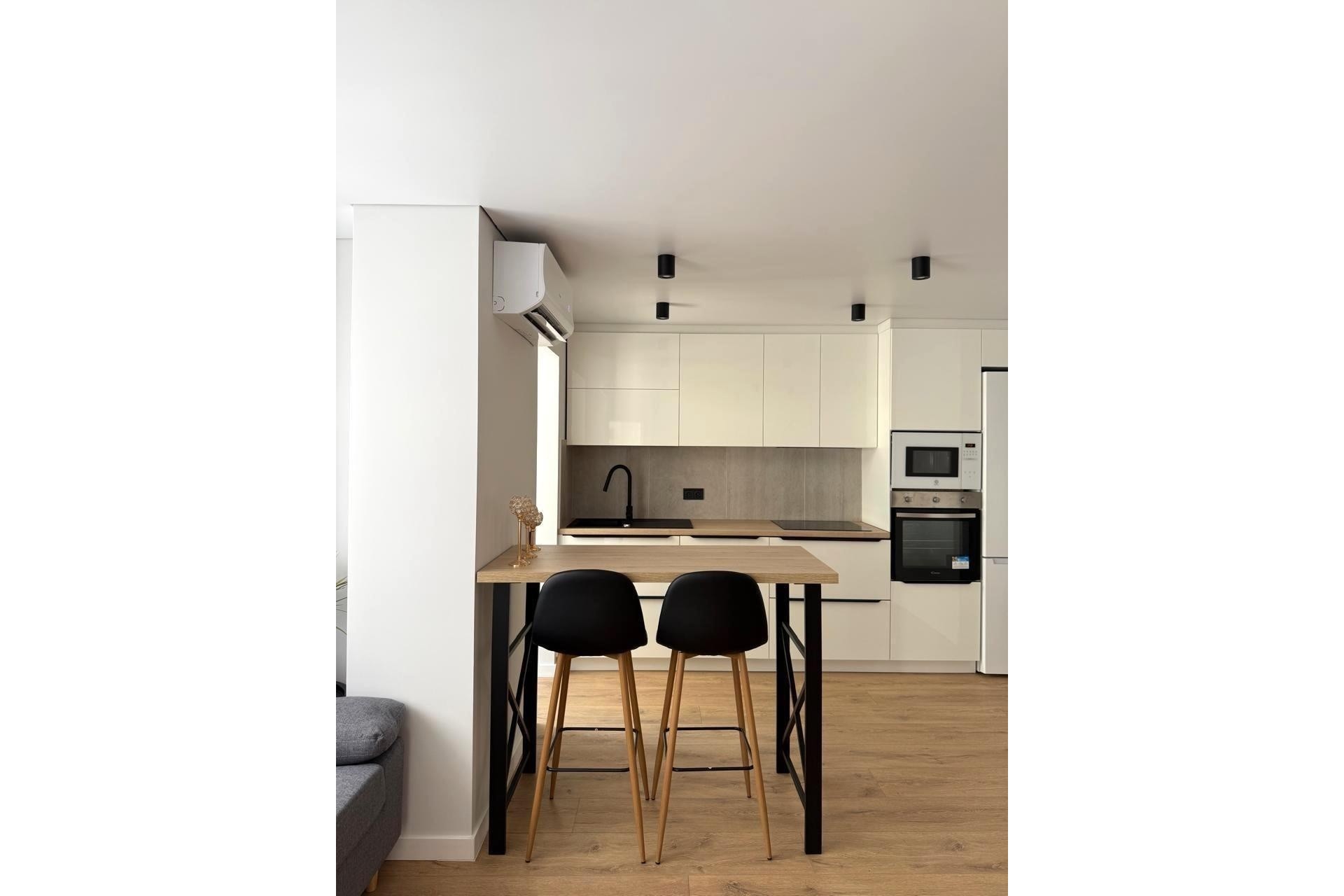 Sale - Apartment Flat -
Torrevieja - Paseo maritimo