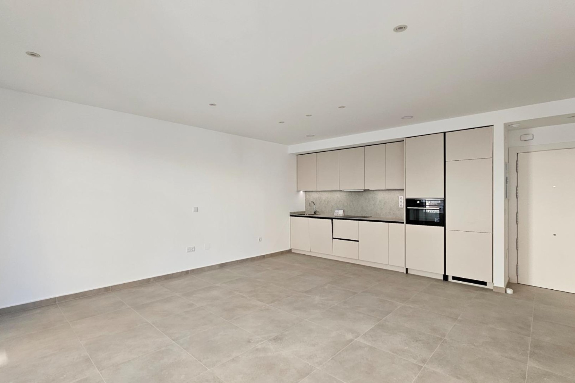 Sale - Apartment Flat -
Torrevieja - Paseo maritimo