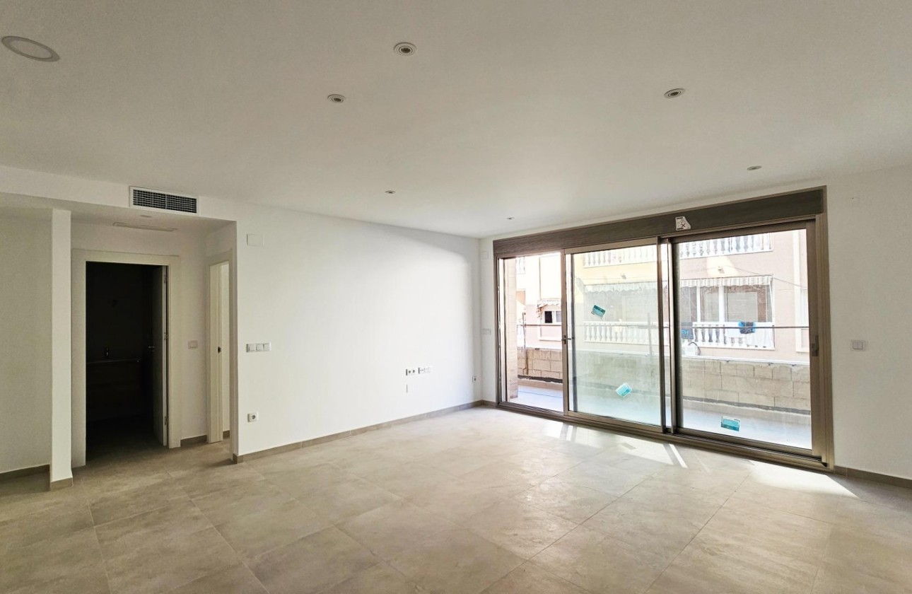 Sale - Apartment Flat -
Torrevieja - Paseo maritimo