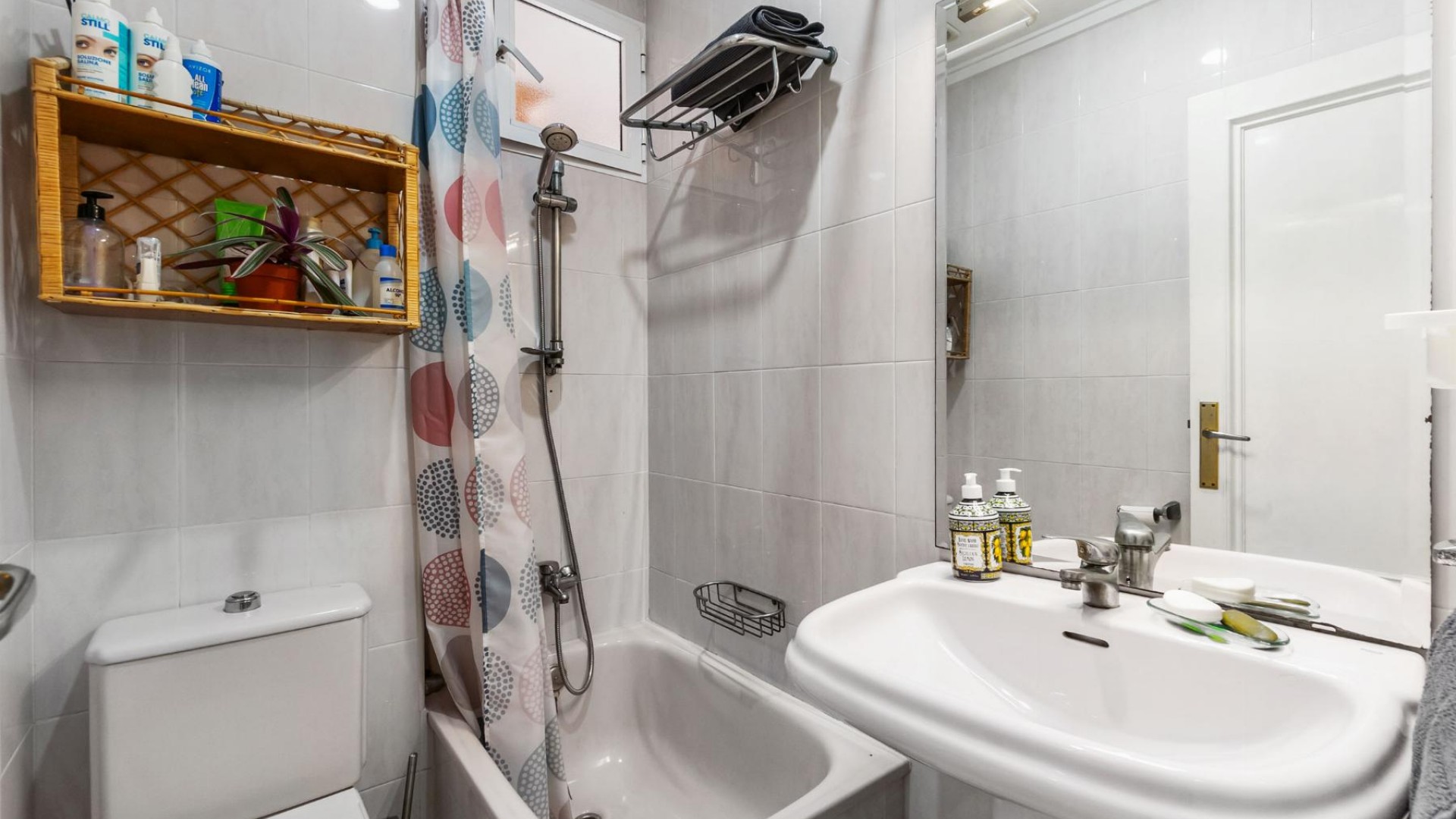 Sale - Apartment Flat -
Torrevieja - Piscinas naturales