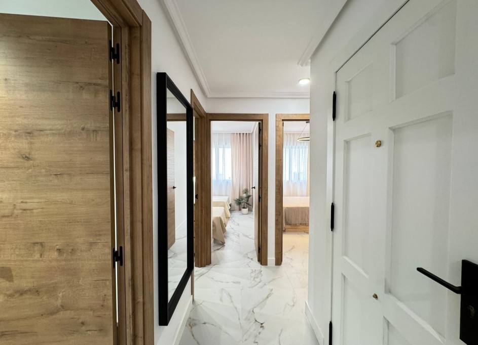 Sale - Apartment Flat -
Torrevieja - Playa de los locos