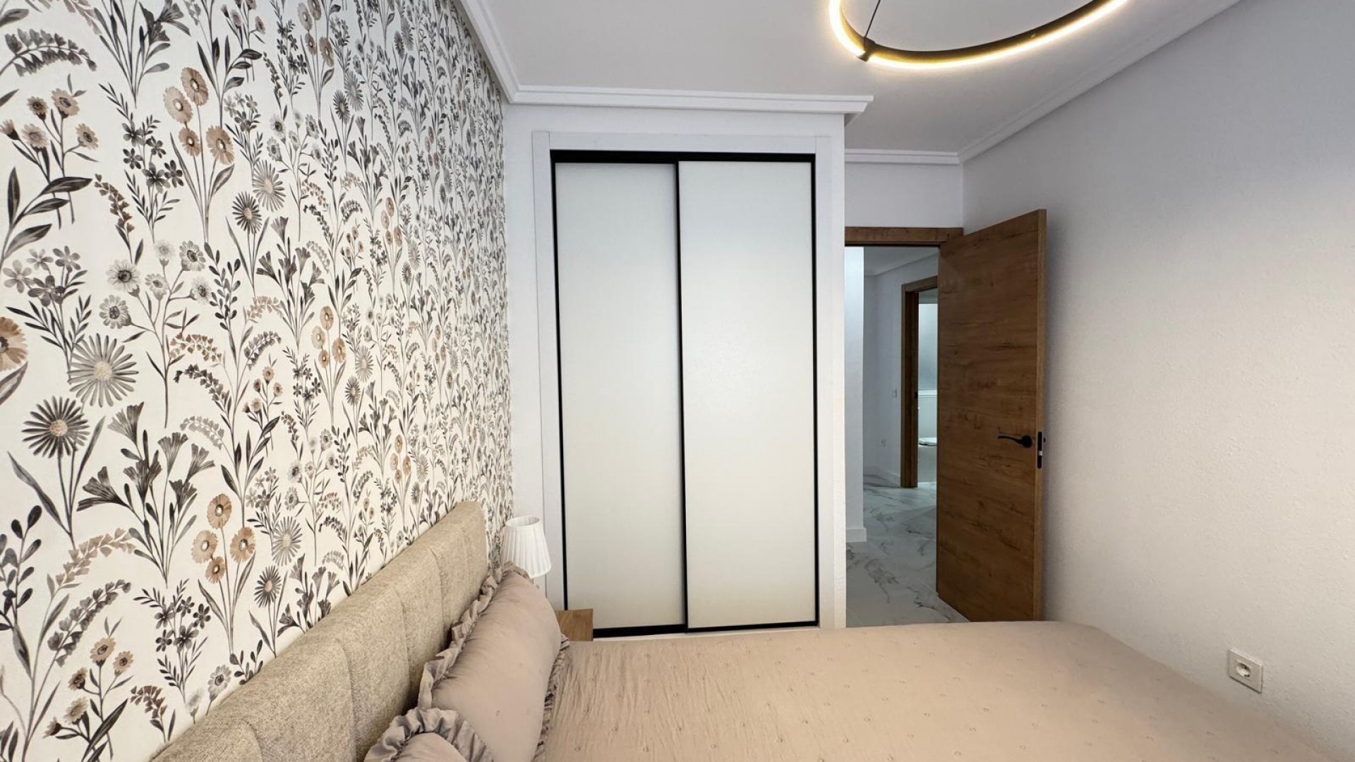 Sale - Apartment Flat -
Torrevieja - Playa de los locos