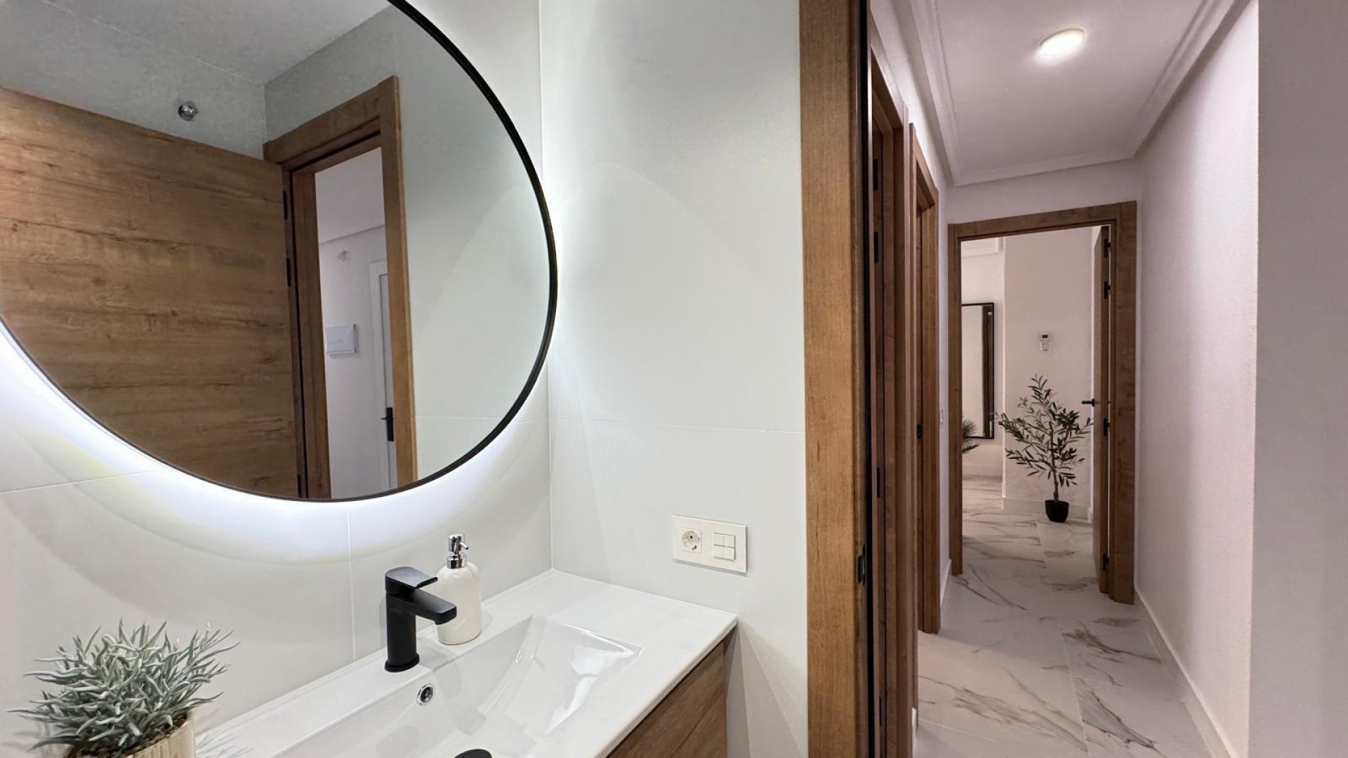 Sale - Apartment Flat -
Torrevieja - Playa de los locos