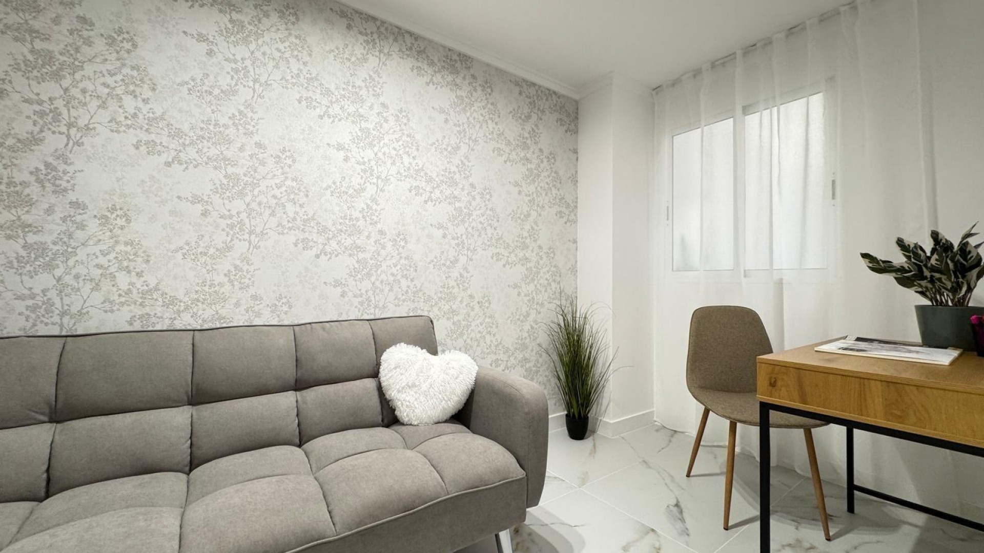 Sale - Apartment Flat -
Torrevieja - Playa de los locos