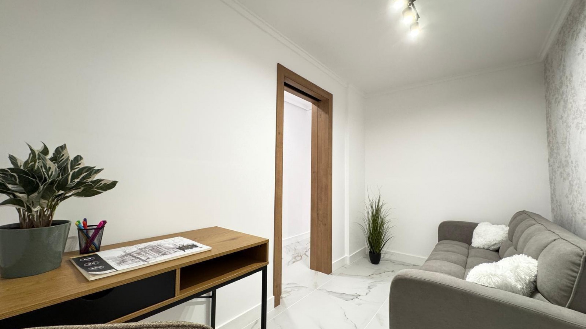 Sale - Apartment Flat -
Torrevieja - Playa de los locos