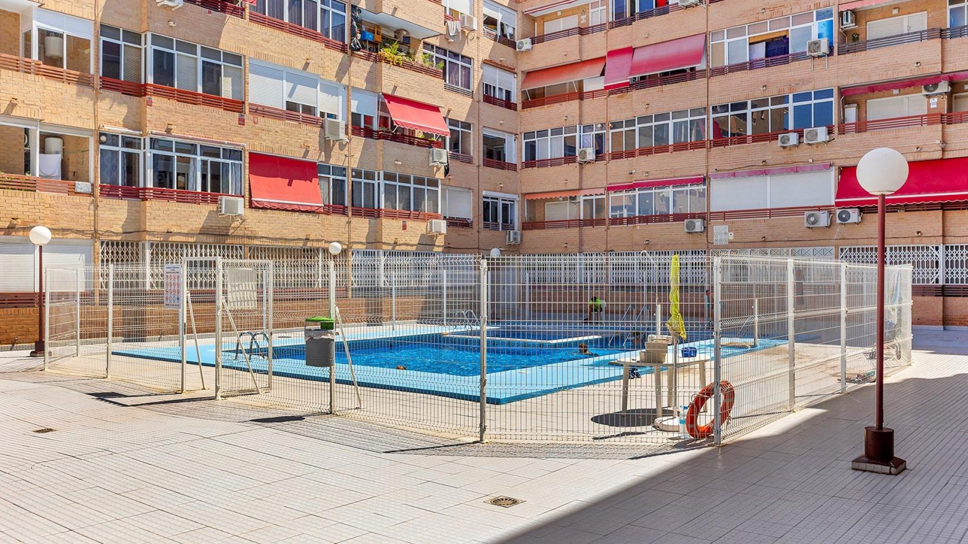 Sale - Apartment Flat -
Torrevieja - Playa de los locos