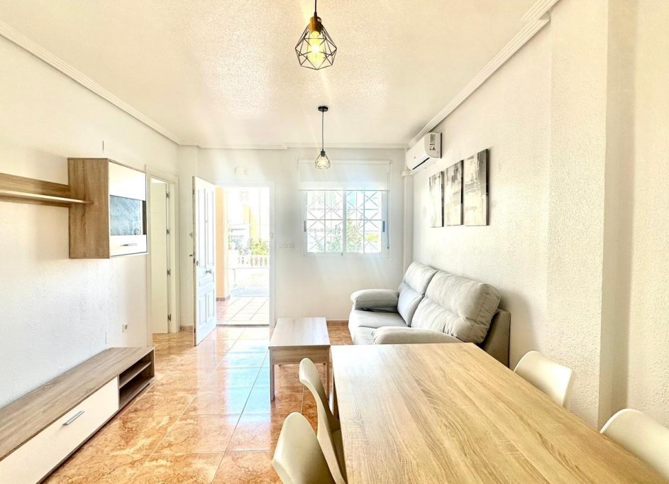 Sale - Apartment Flat -
Torrevieja - Playa de los locos