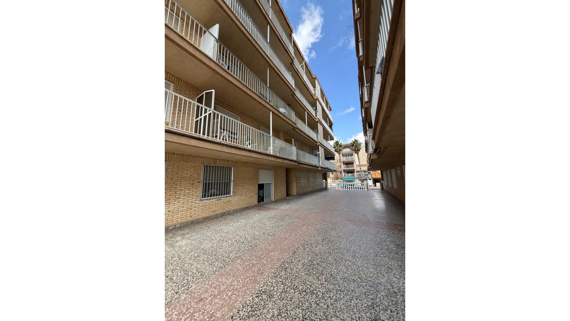 Sale - Apartment Flat -
Torrevieja - Playa de los Naufragos