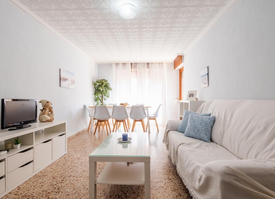 Sale - Apartment Flat -
Torrevieja - Playa de los Naufragos