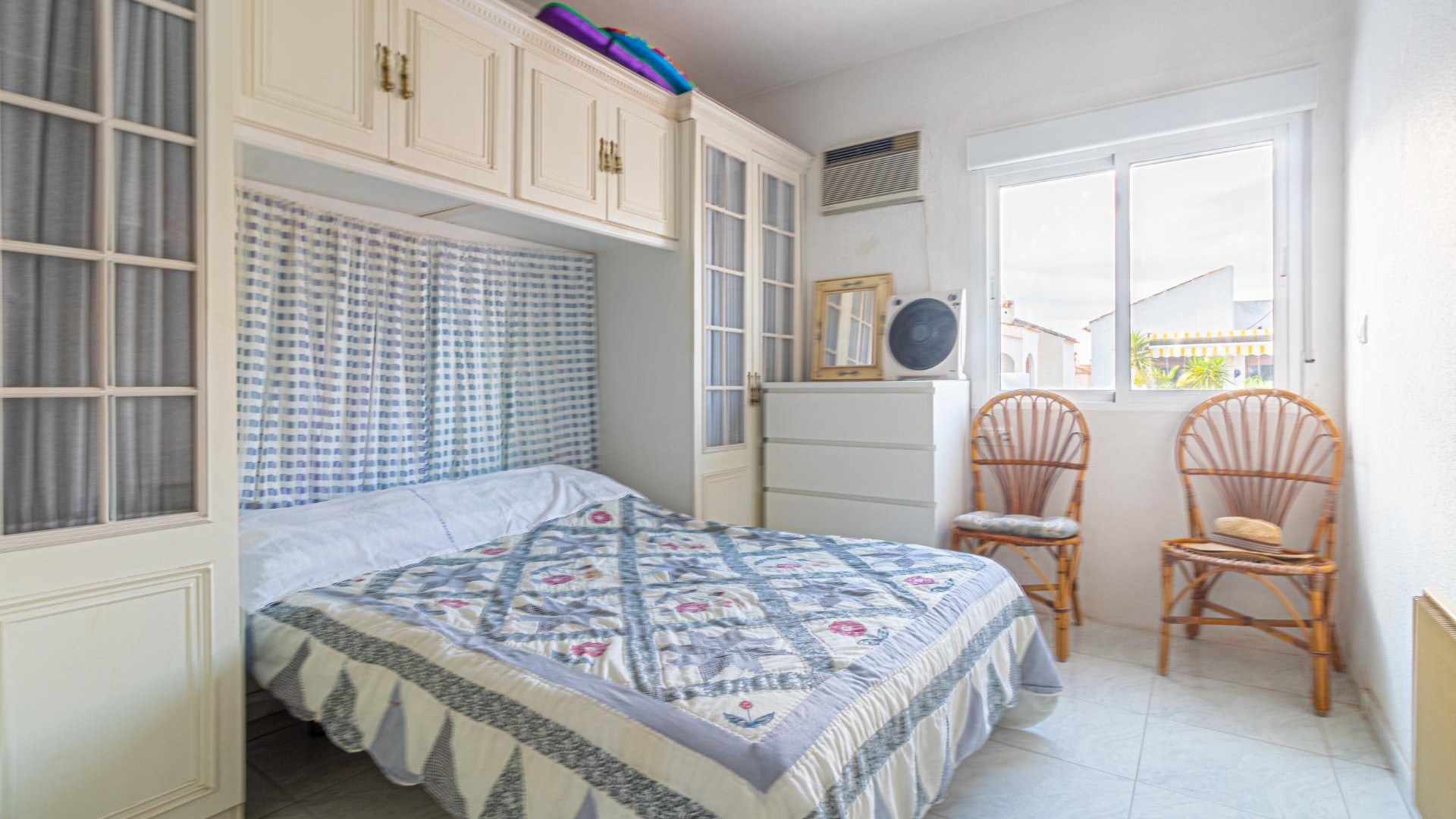 Sale - Apartment Flat -
Torrevieja - Playa de los Naufragos