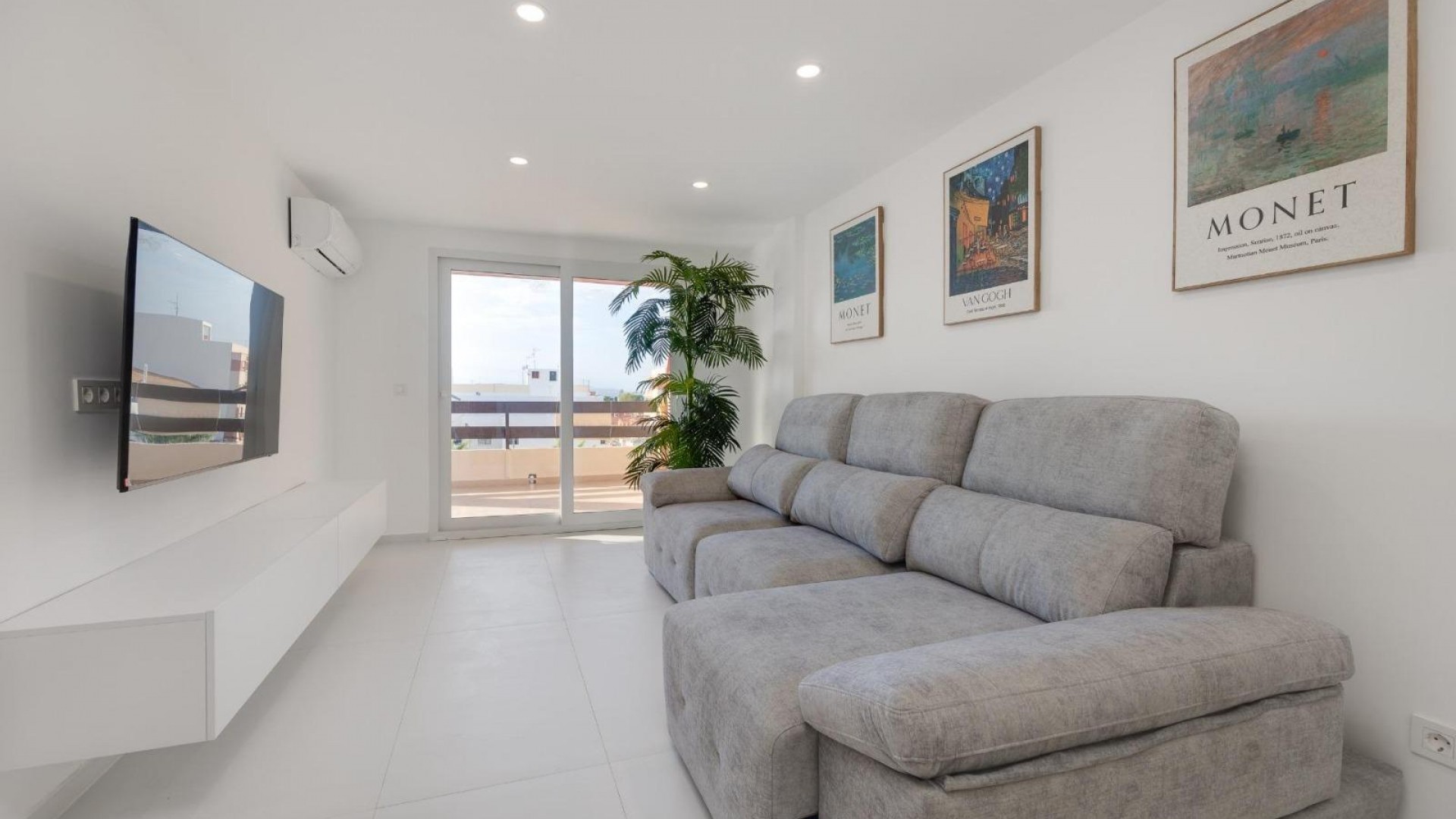 Sale - Apartment Flat -
Torrevieja - Playa de los Naufragos