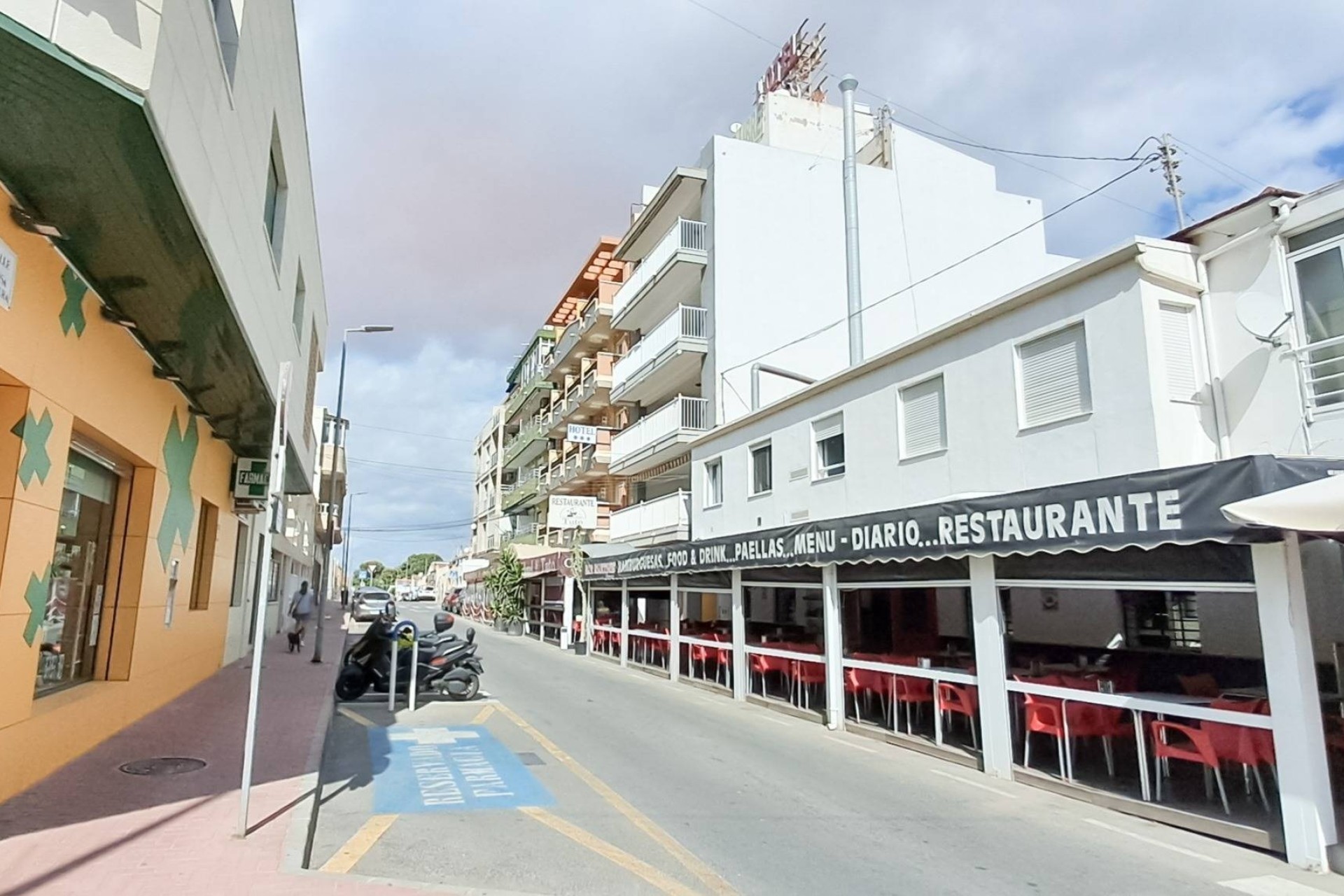 Sale - Apartment Flat -
Torrevieja - Playa de los Naufragos
