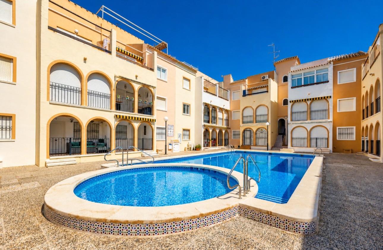 Sale - Apartment Flat -
Torrevieja - Playa de los Naufragos