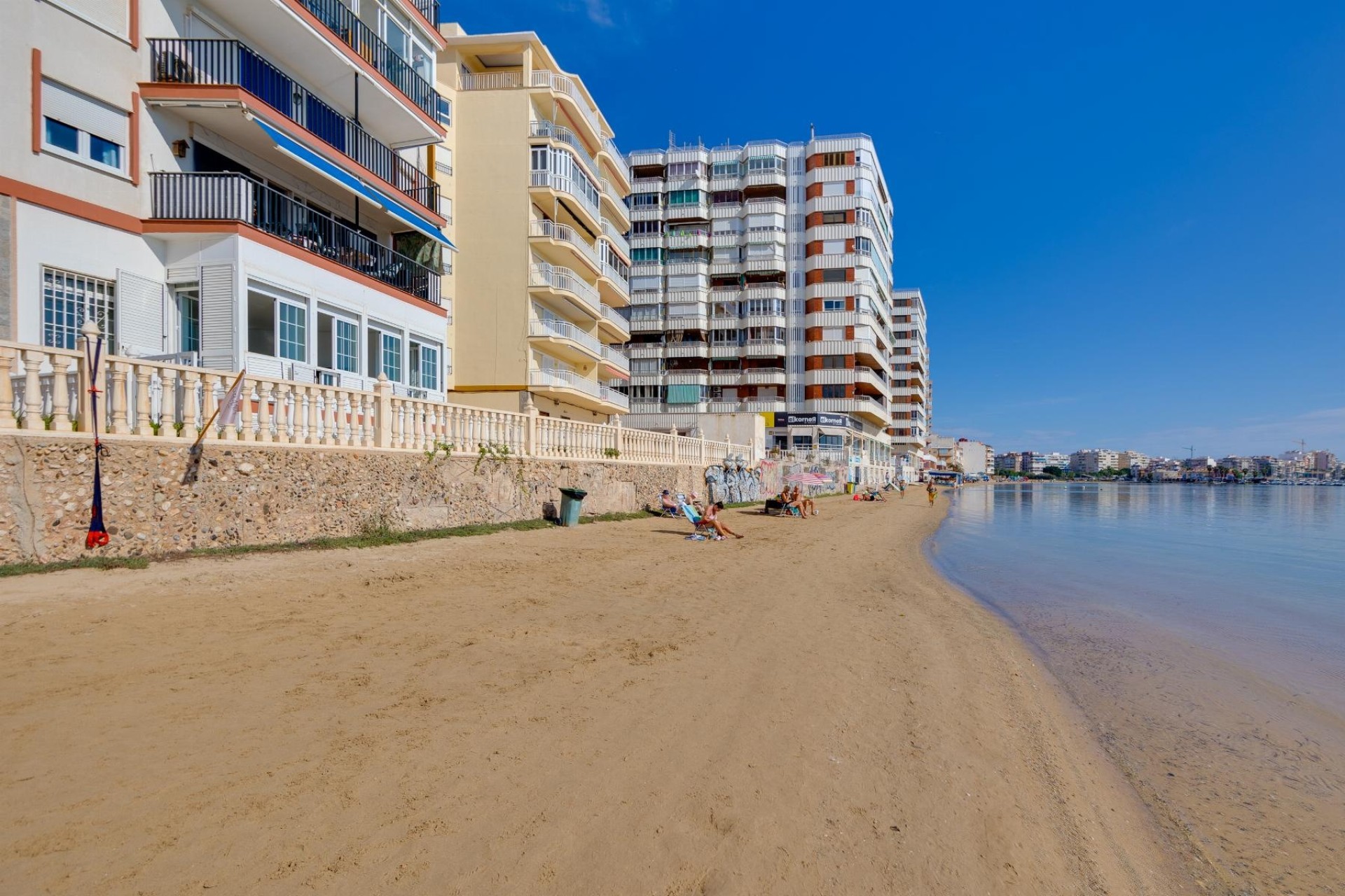 Sale - Apartment Flat -
Torrevieja - Playa del Acequión