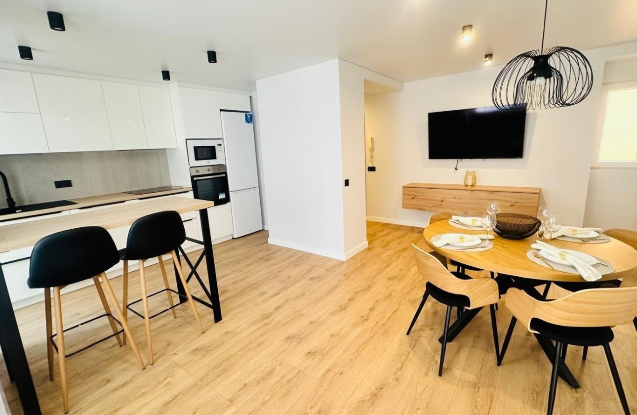 Sale - Apartment Flat -
Torrevieja - Playa del Cura