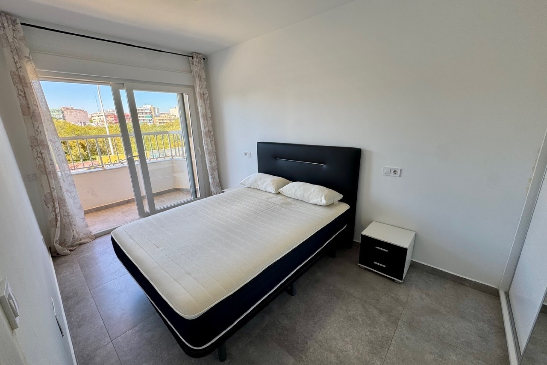 Sale - Apartment Flat -
Torrevieja - Puerto Deportivo