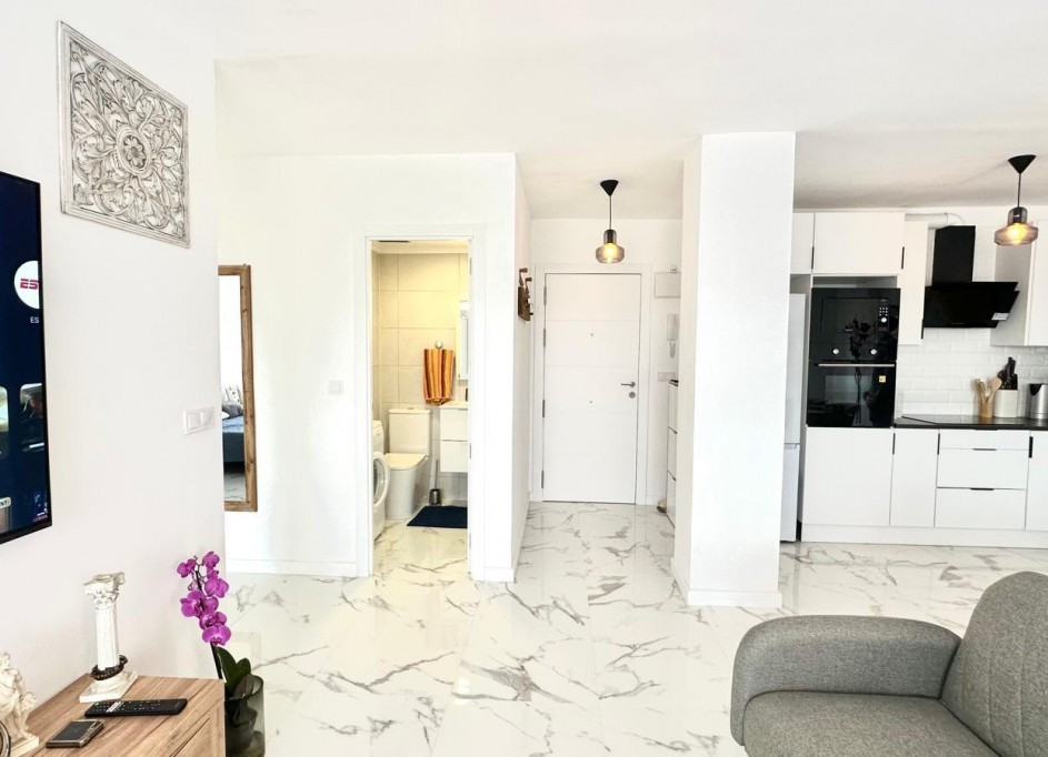 Sale - Apartment Flat -
Torrevieja - Punta prima