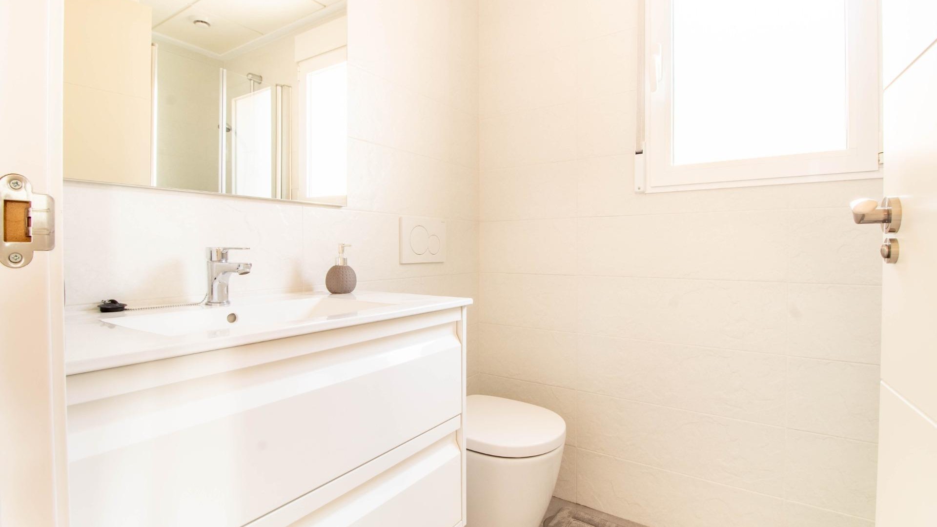 Sale - Apartment Flat -
Torrevieja - Punta prima