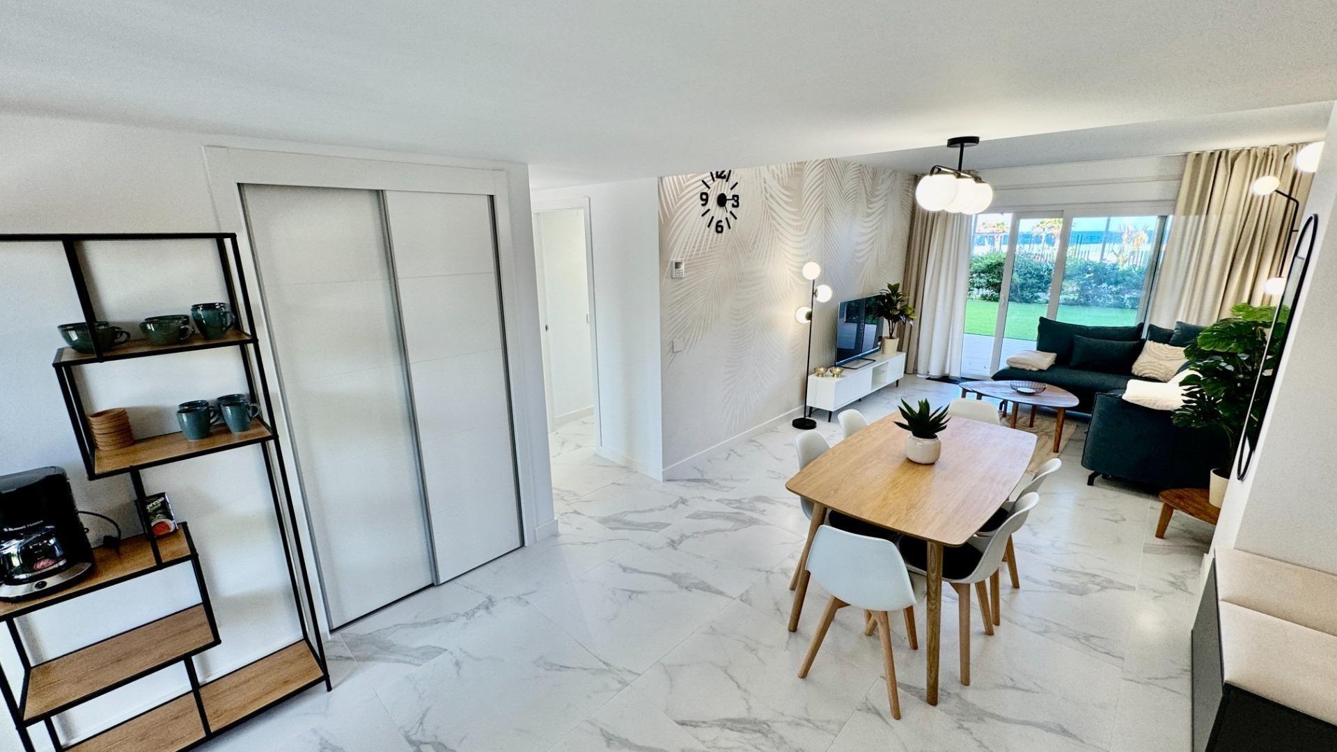 Sale - Apartment Flat -
Torrevieja - Punta prima