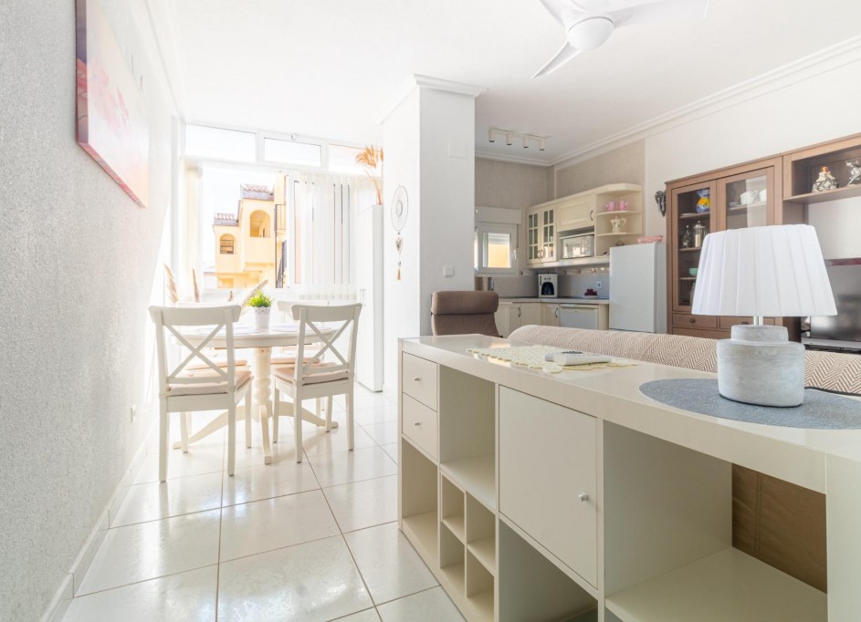 Sale - Apartment Flat -
Torrevieja - Punta prima