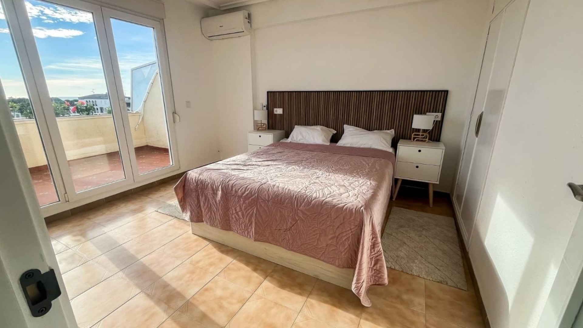 Sale - Apartment Flat -
Torrevieja - Punta Prima