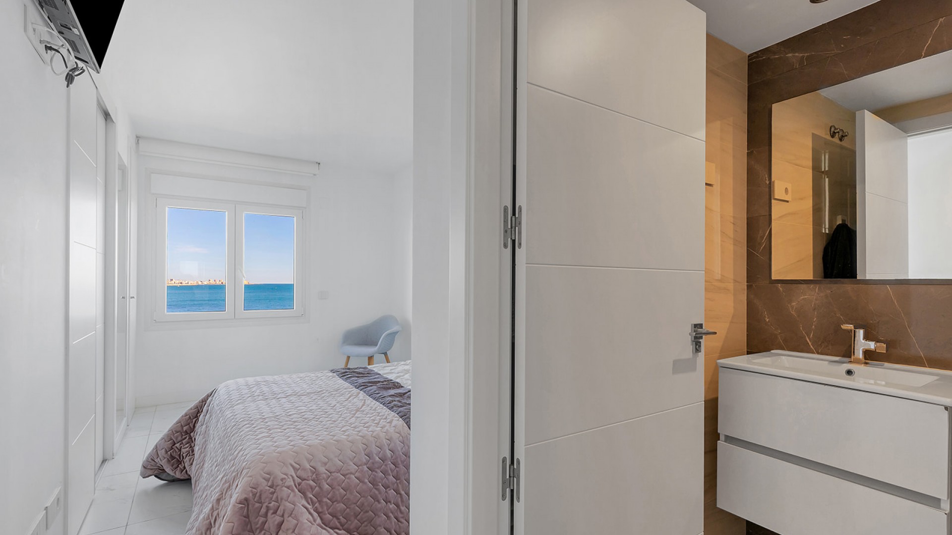 Sale - Apartment Flat -
Torrevieja - Punta Prima