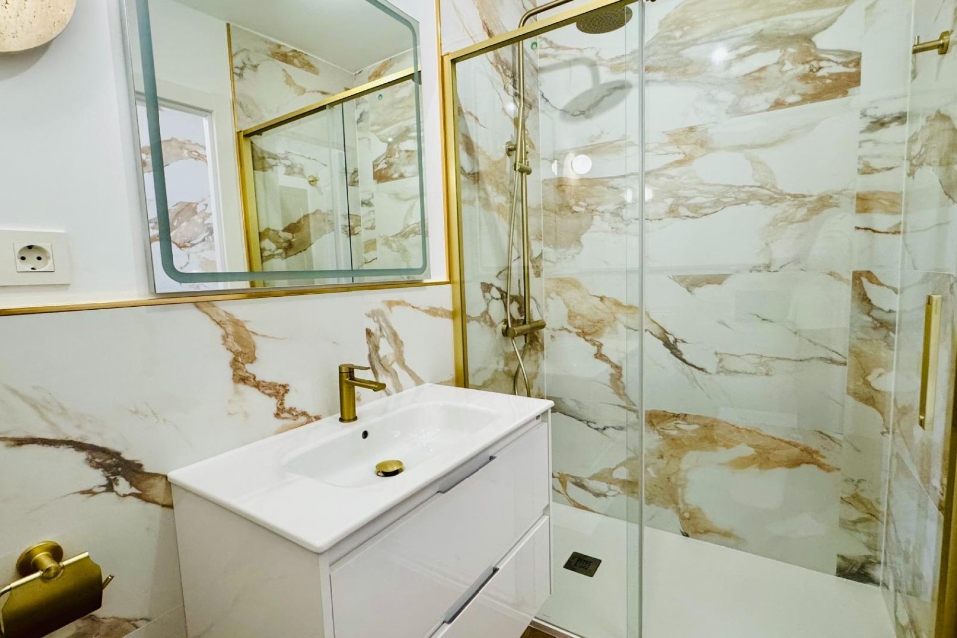 Sale - Apartment Flat -
Torrevieja - Punta Prima