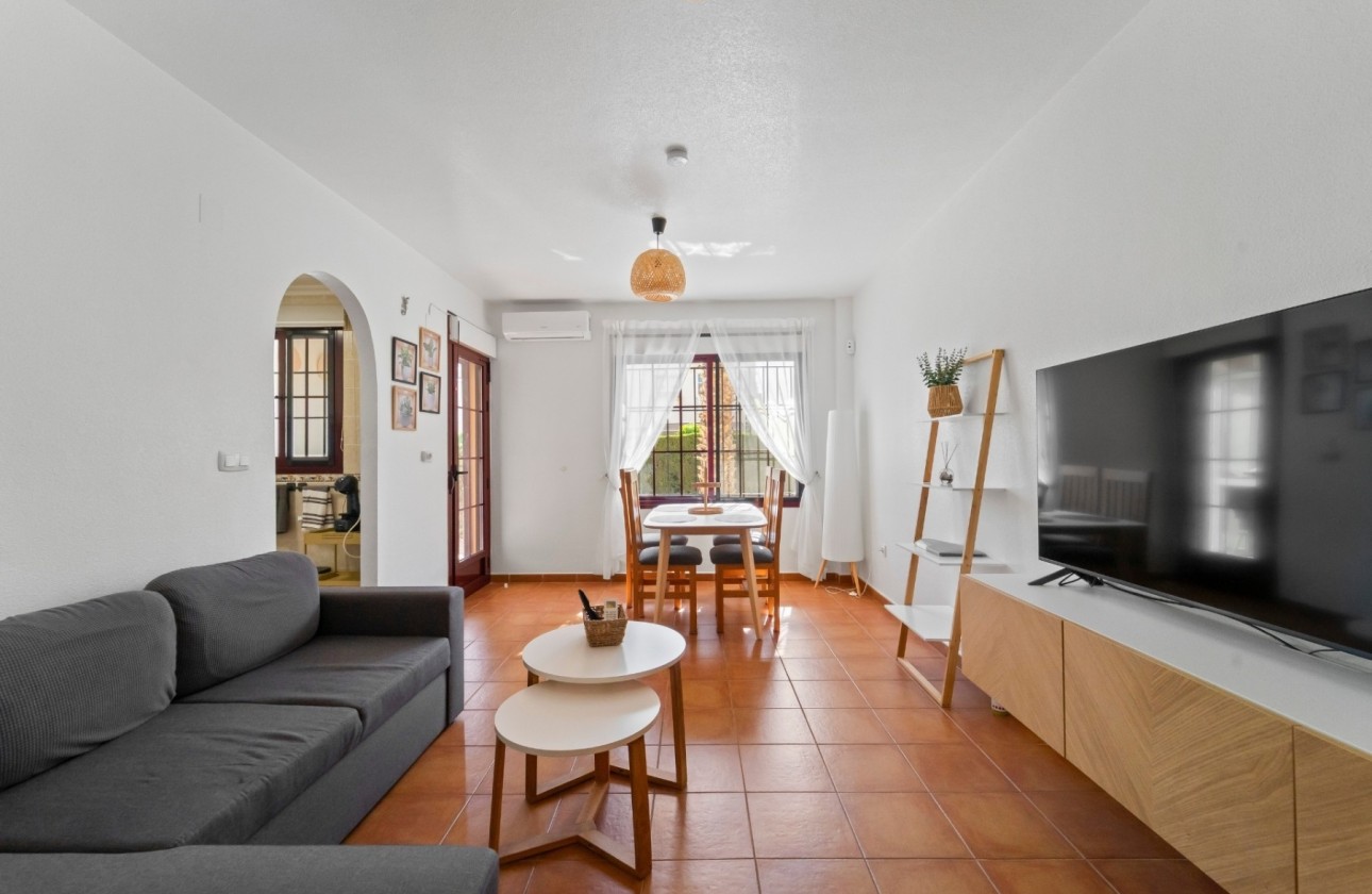 Sale - Apartment Flat -
Torrevieja - Torreta