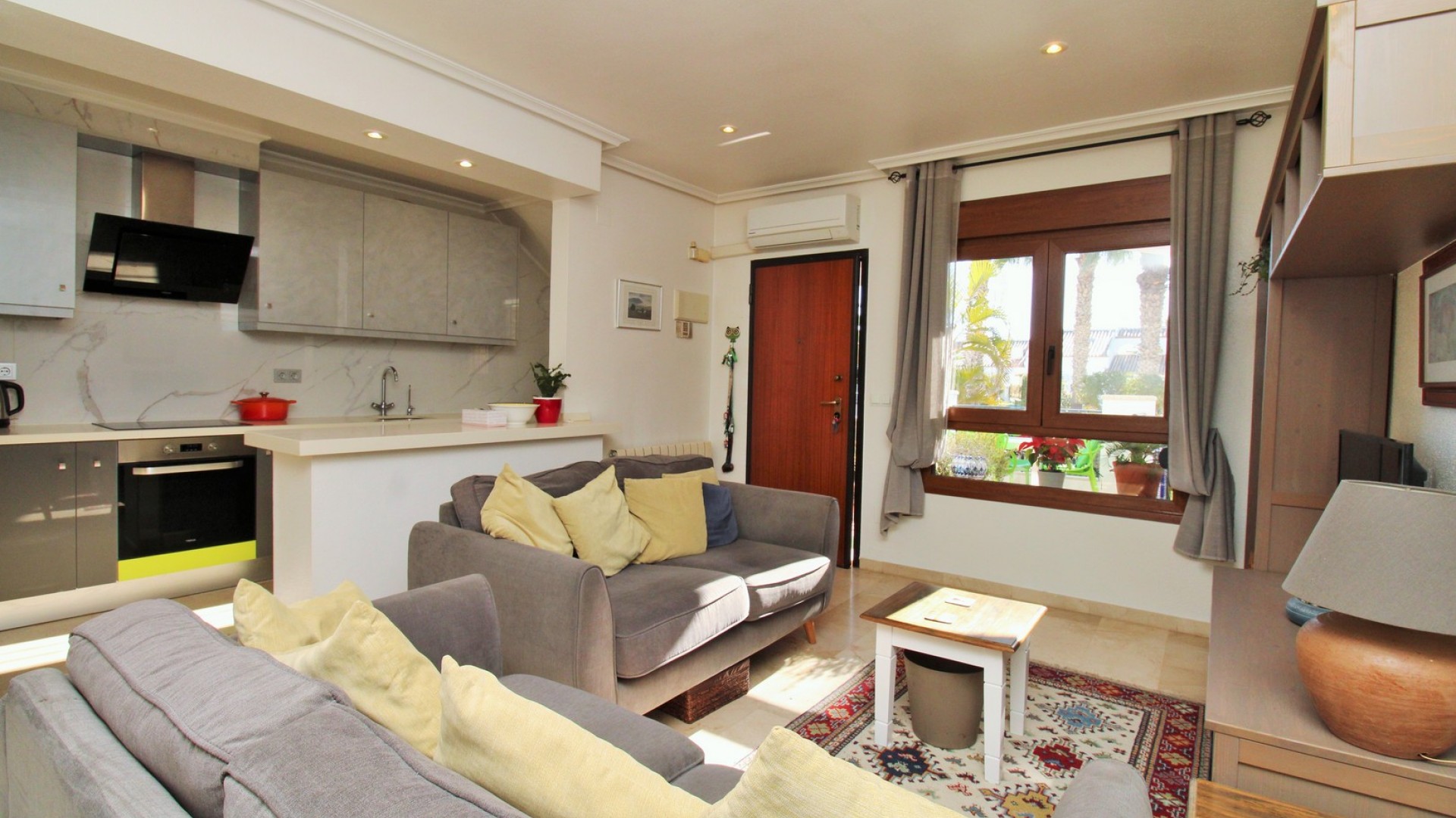 Sale - Apartment Flat -
Villamartín - PAU 8