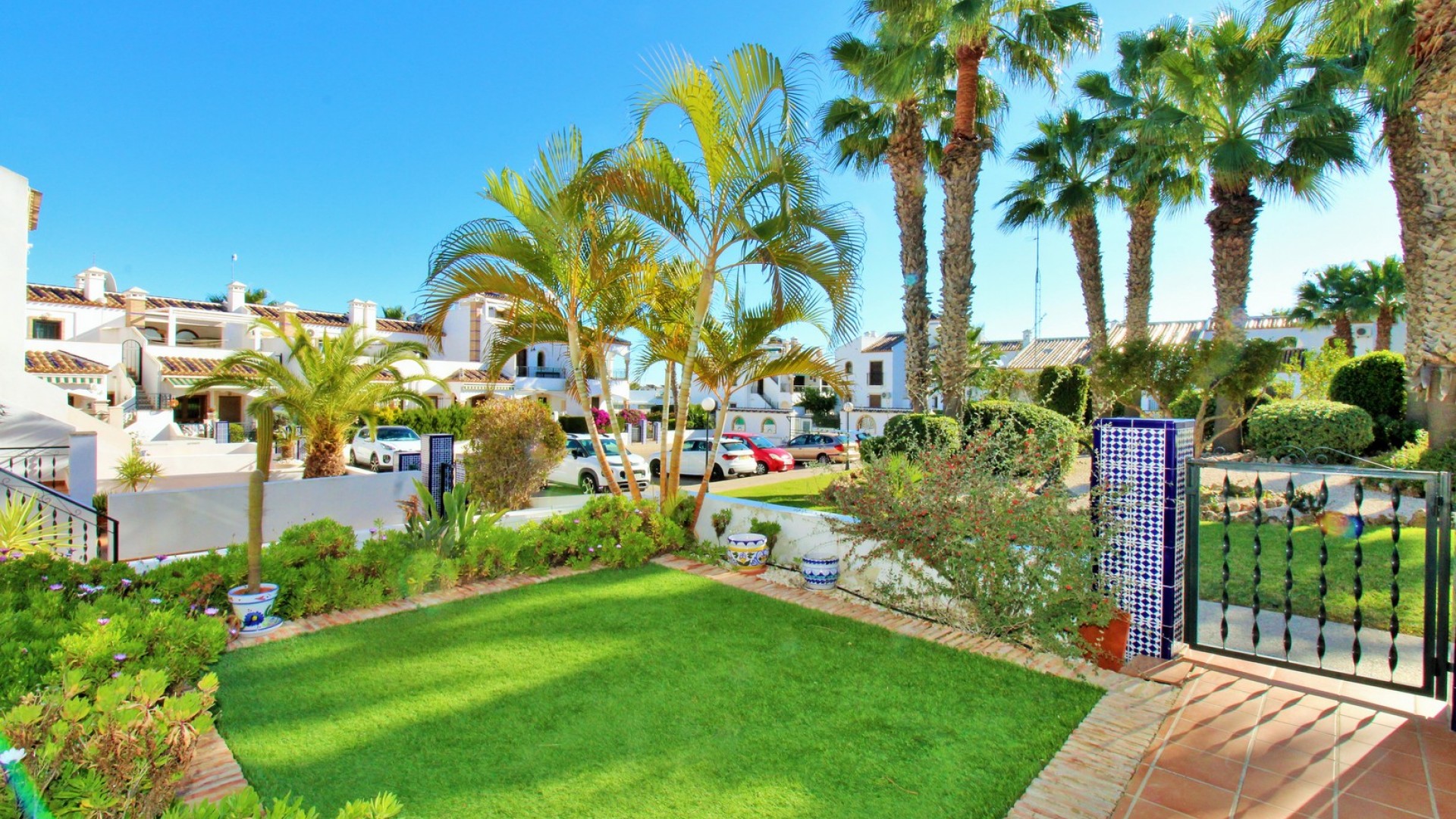 Sale - Apartment Flat -
Villamartín - PAU 8