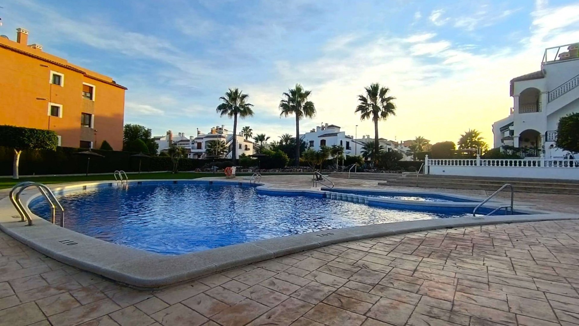 Sale - Apartment Flat -
Villamartín