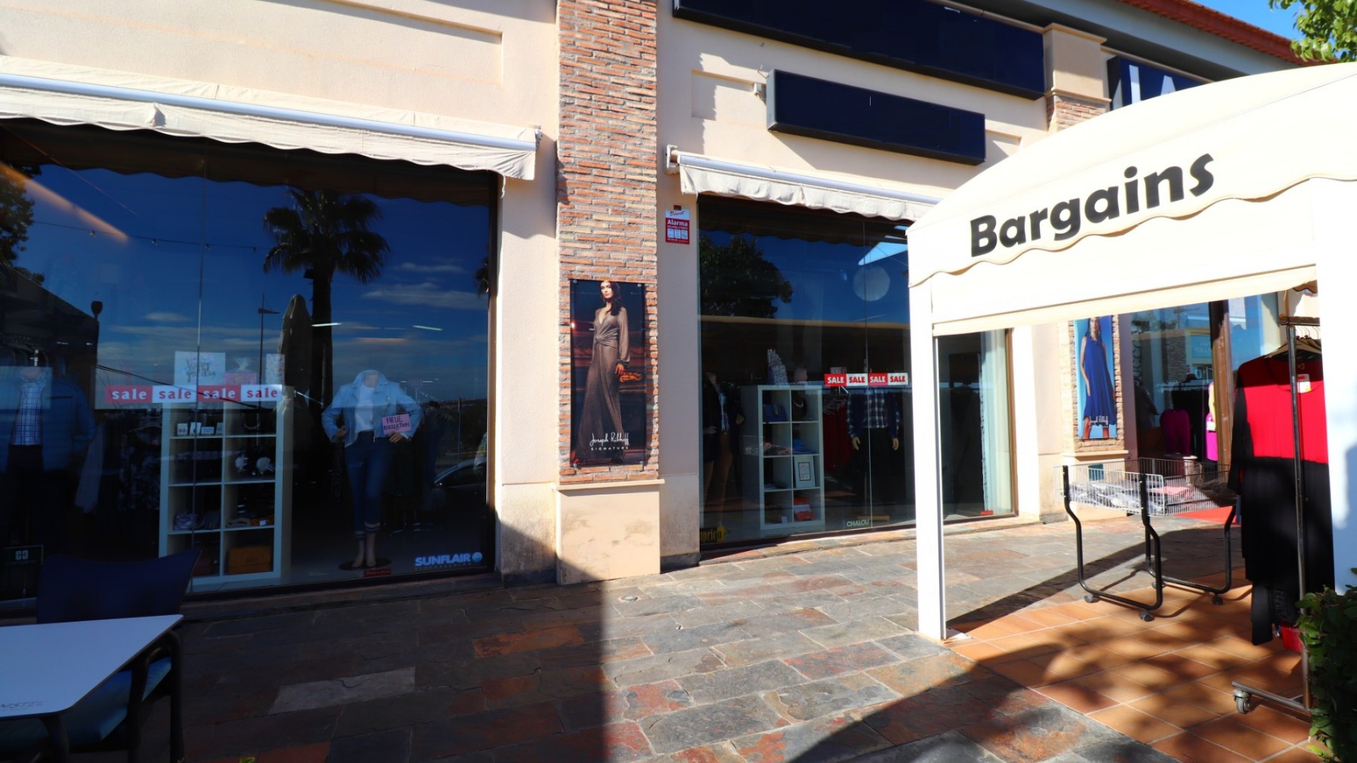 Sale - Commercial -
Algorfa - La Finca Golf Resort